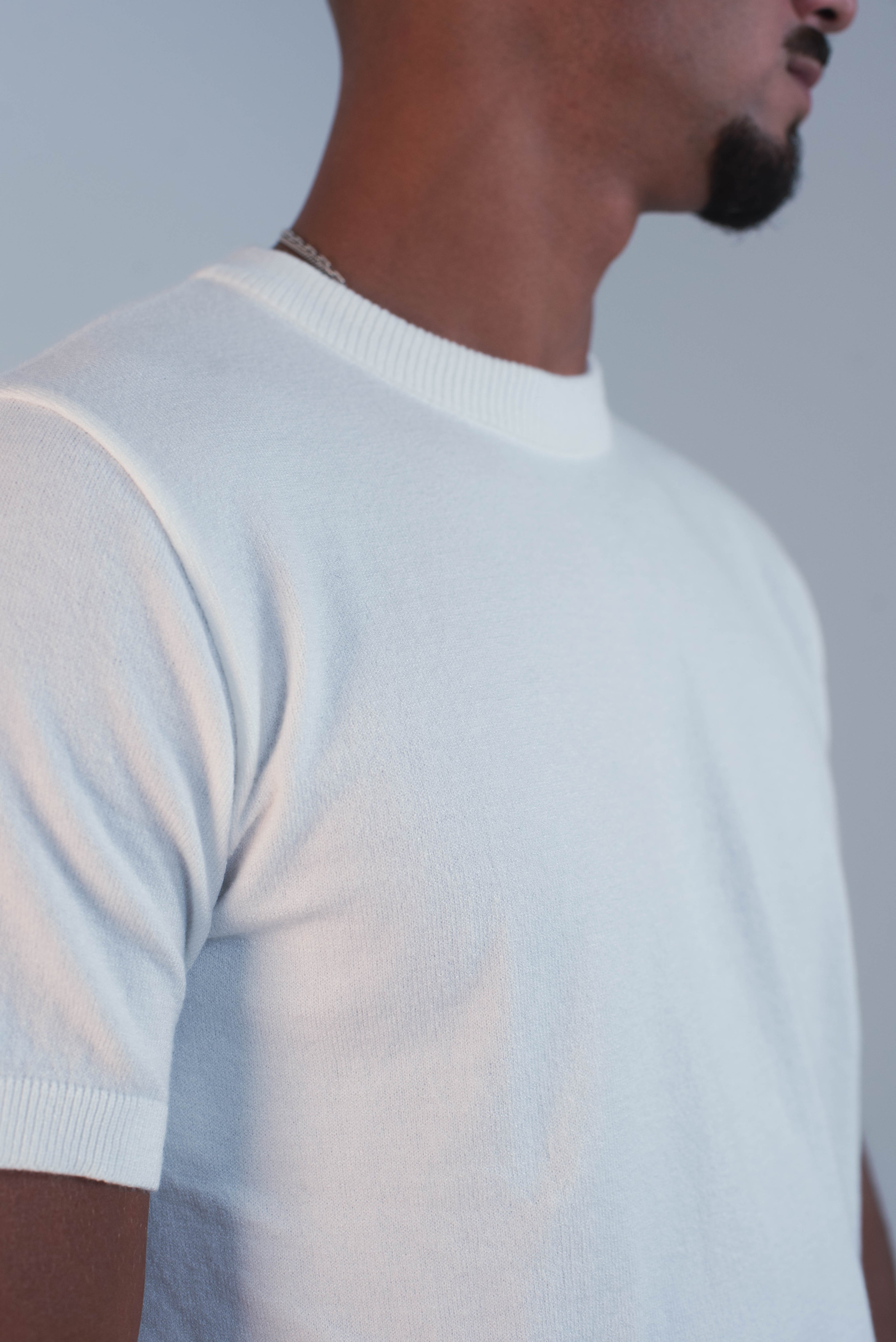 ROUND NECK KNIT T-SHIRT - WHITE