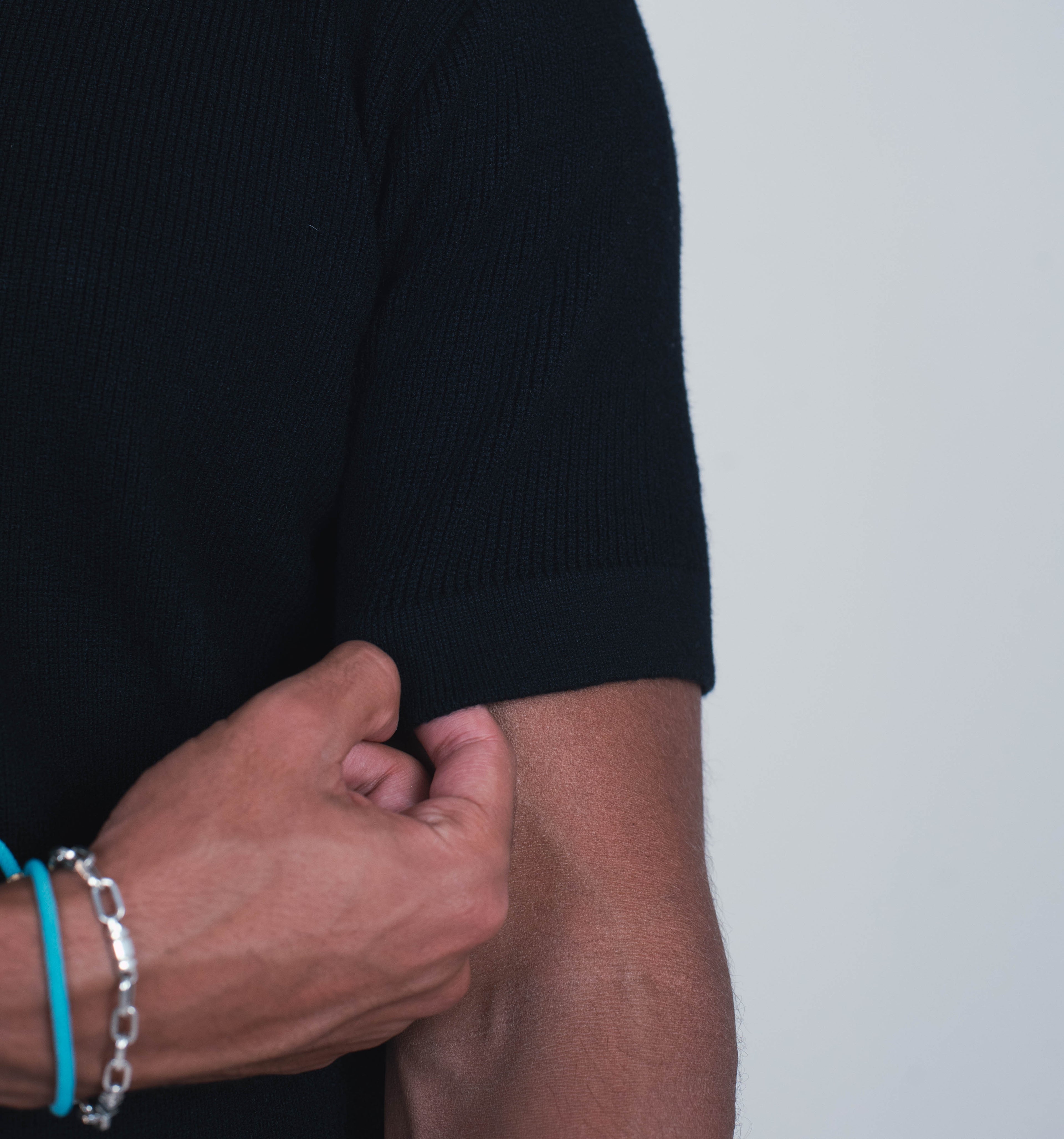 BLACK KNIT ZIP-UP POLO